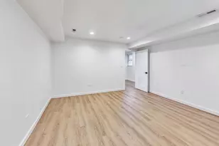 2002 W Coulter St, Chicago, IL 60608 - Photo 15