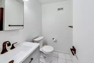 2002 W Coulter St, Chicago, IL 60608 - Photo 21