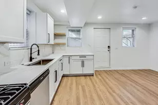 2002 W Coulter St, Chicago, IL 60608 - Photo 7