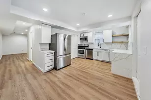 2002 W Coulter St, Chicago, IL 60608 - Photo 5