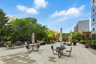 720 W Gordon Terrace, Chicago, IL 60613 - Photo 29