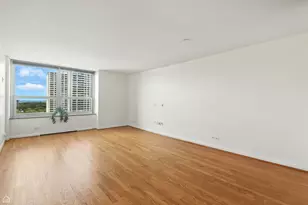 720 W Gordon Terrace, Chicago, IL 60613 - Photo 9