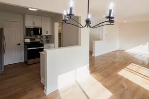 25 Illinois Ave, Schaumburg, IL 60193 - Photo 21