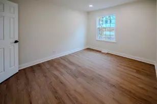 25 Illinois Ave, Schaumburg, IL 60193 - Photo 27