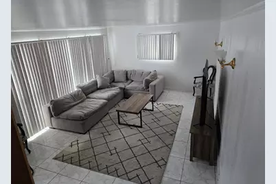 7014 N Kilbourn Avenue, Lincolnwood, IL 60712 - Photo 3