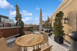 800 W Cornelia St, Chicago, IL 60657 - Photo 23