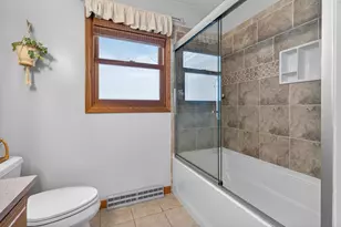 726 Jackson St, Marengo, IL 60152 - Photo 15