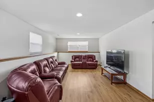 14925 Whipple Ave, Markham, IL 60428 - Photo 13