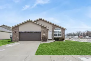 14925 Whipple Ave, Markham, IL 60428 - Photo 1