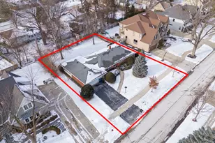 661 Willow Rd, Naperville, IL 60540 - Photo 3