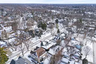 661 Willow Rd, Naperville, IL 60540 - Photo 11