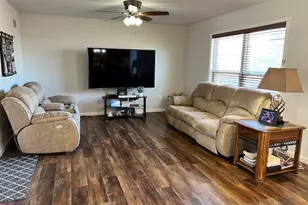 1932 Mountain Rd, Morris, IL 60450 - Photo 7