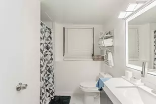 921 N Grace St, Lombard, IL 60148 - Photo 15