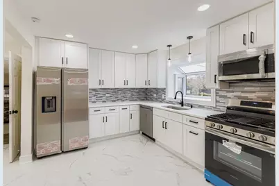 6755 Maple Court, Bridgeview, IL 60455 - Photo 3