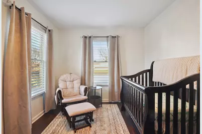 639 W Comstock Avenue, Elmhurst, IL 60126 - Photo 15