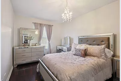 639 W Comstock Avenue, Elmhurst, IL 60126 - Photo 17