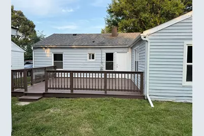 16 S Midland Avenue, Mundelein, IL 60060 - Photo 9