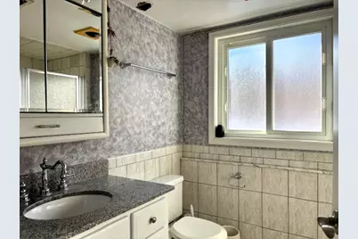 7642 W 92nd Place, Hickory Hills, IL 60457 - Photo 9