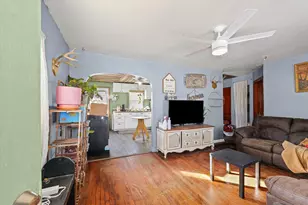 110 W Oak St, Paxton, IL 60957 - Photo 5