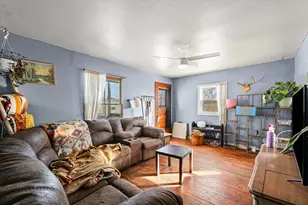 110 W Oak St, Paxton, IL 60957 - Photo 7