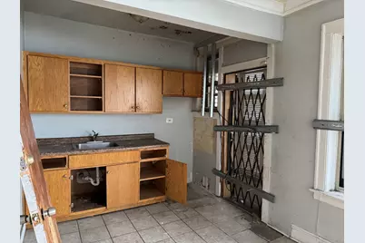 605 E 80th Street, Chicago, IL 60619 - Photo 9
