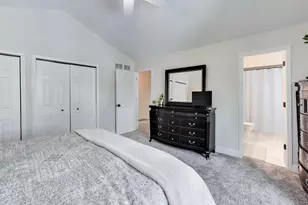 1110 Cedar Creek Dr, Lake Zurich, IL 60047 - Photo 25