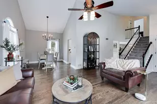 1110 Cedar Creek Dr, Lake Zurich, IL 60047 - Photo 5