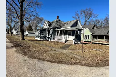 501 N Elm Street, Clifton, IL 61727 - Photo 1