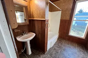 501 N Elm St, Clifton, IL 61727 - Photo 21