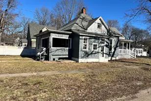 501 N Elm St, Clifton, IL 61727 - Photo 3