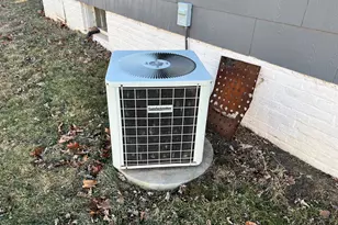 501 N Elm St, Clifton, IL 61727 - Photo 7