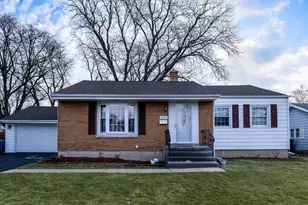 431 Longwood Dr, Chicago Heights, IL 60411 - Photo 1