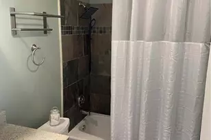 10 Oak Creek Dr, Buffalo Grove, IL 60089 - Photo 7