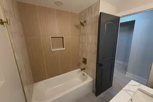 7851 Moody Ave, Burbank, IL 60459 - Photo 5