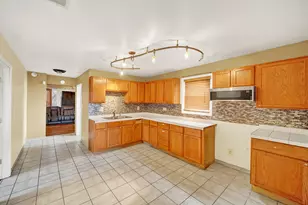 12432 S Ashland Ave, Calumet Park, IL 60827 - Photo 5