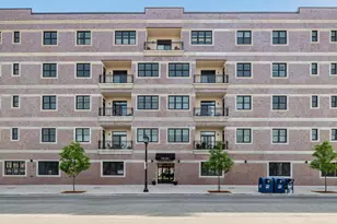 105 S Cottage Hill Ave, Elmhurst, IL 60126 - Photo 1