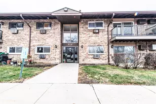 814 E Old Willow Rd, Prospect Heights, IL 60070 - Photo 1