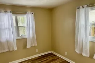 261 S Longwood Dr, Kankakee, IL 60901 - Photo 9