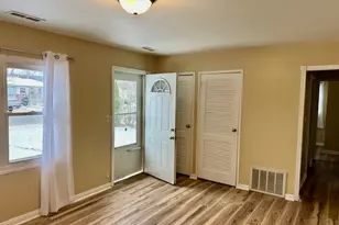 261 S Longwood Dr, Kankakee, IL 60901 - Photo 3