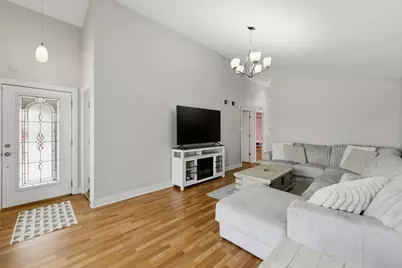 8808 Meade Avenue, Oak Lawn, IL 60453 - Photo 3