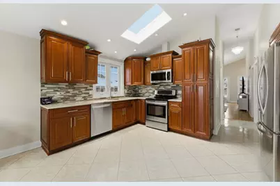 8808 Meade Avenue, Oak Lawn, IL 60453 - Photo 9