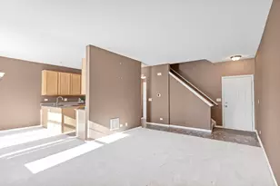 6526 Marble Ln, Carpentersville, IL 60110 - Photo 5