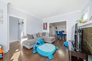 6047 S Richmond St, Chicago, IL 60629 - Photo 3