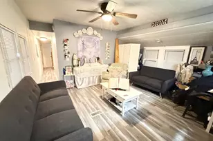 2315 Hickory Ln, Sycamore, IL 60178 - Photo 3