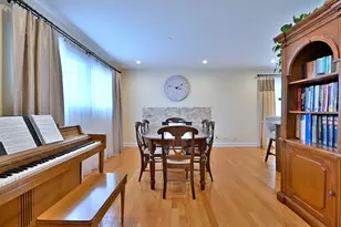 693 Le Parc Cir, Buffalo Grove, IL 60089 - Photo 17