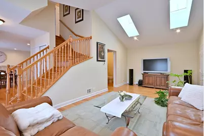 693 Le Parc Circle, Buffalo Grove, IL 60089 - Photo 5