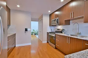 693 Le Parc Cir, Buffalo Grove, IL 60089 - Photo 11