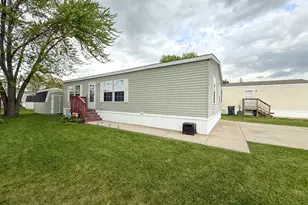 54 Bernina Ct, Lynwood, IL 60411 - Photo 1