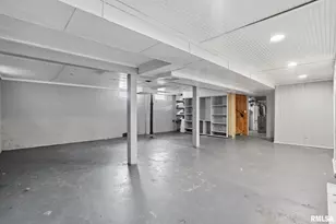 2427 29 1/2 St, Rock Island, IL 61201 - Photo 17