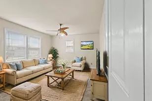 209 N Maple St, Grant Park, IL 60940 - Photo 13